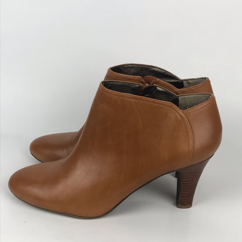 Banana Republic leather booties EUC